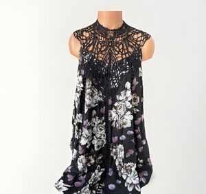 Entro Black Crochet Floral Tunic Blouse Size S Sleeveless Lined Western Boho